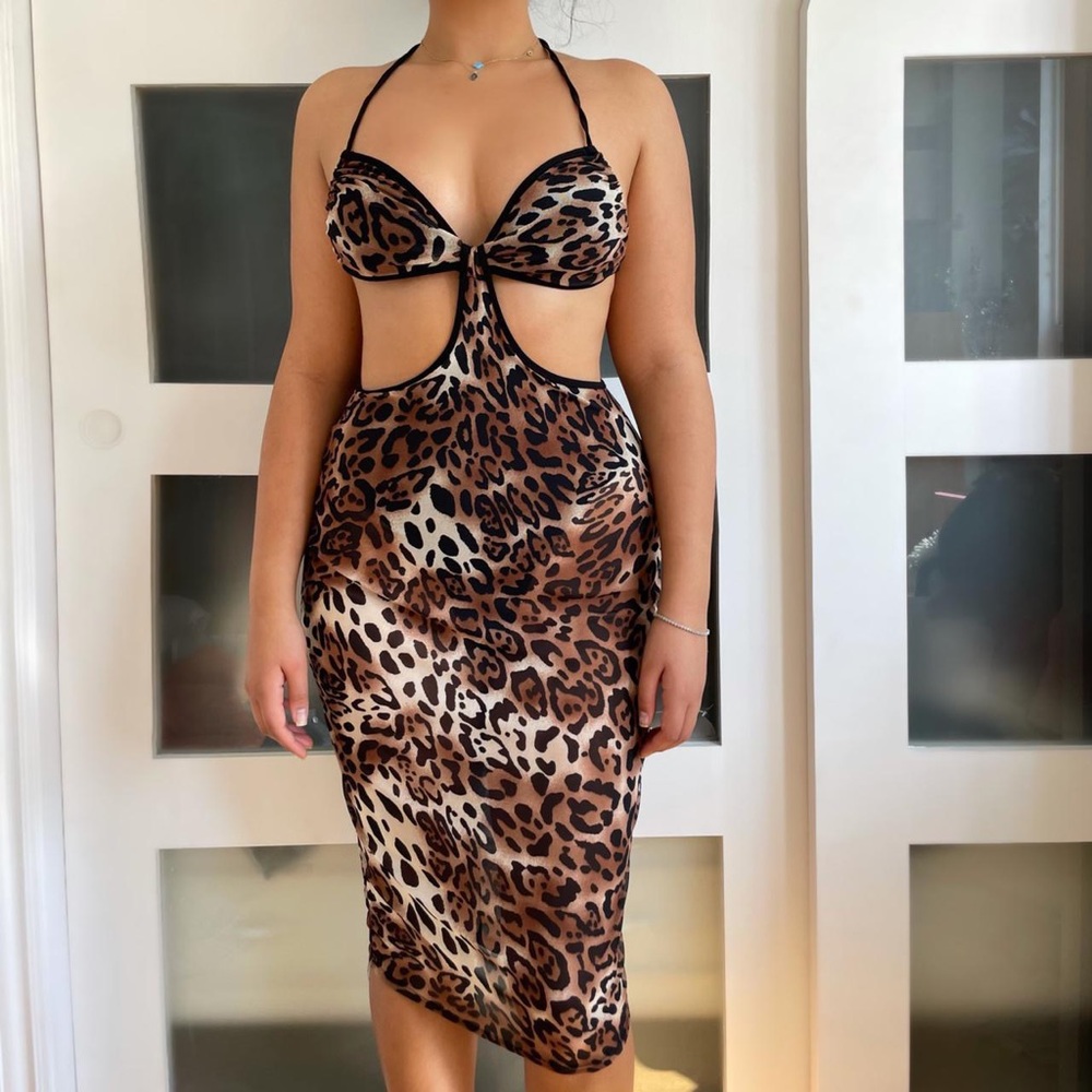Leopard Animal print cut out maxi dress - Picture 5 of 8
